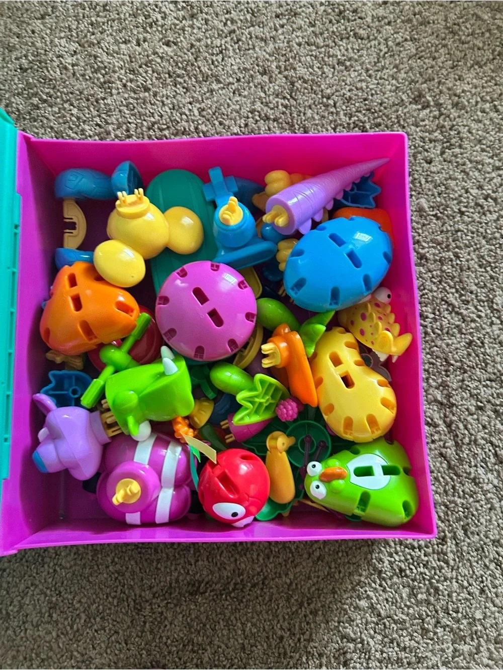 Vintage Fisher Price Creatrix- The Great Chase Creative System. Mint conditon.